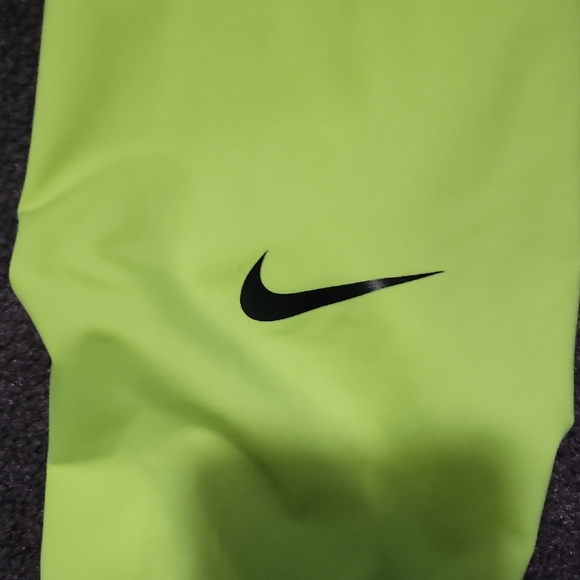 Nike Pro Neon Yellow Leggings - Picture 2 of 6